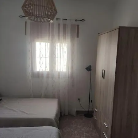 Encantadora Con Gran Porche Apartamento *